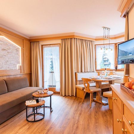 Hotel Garni Apart Tina Ischgl Exterior foto