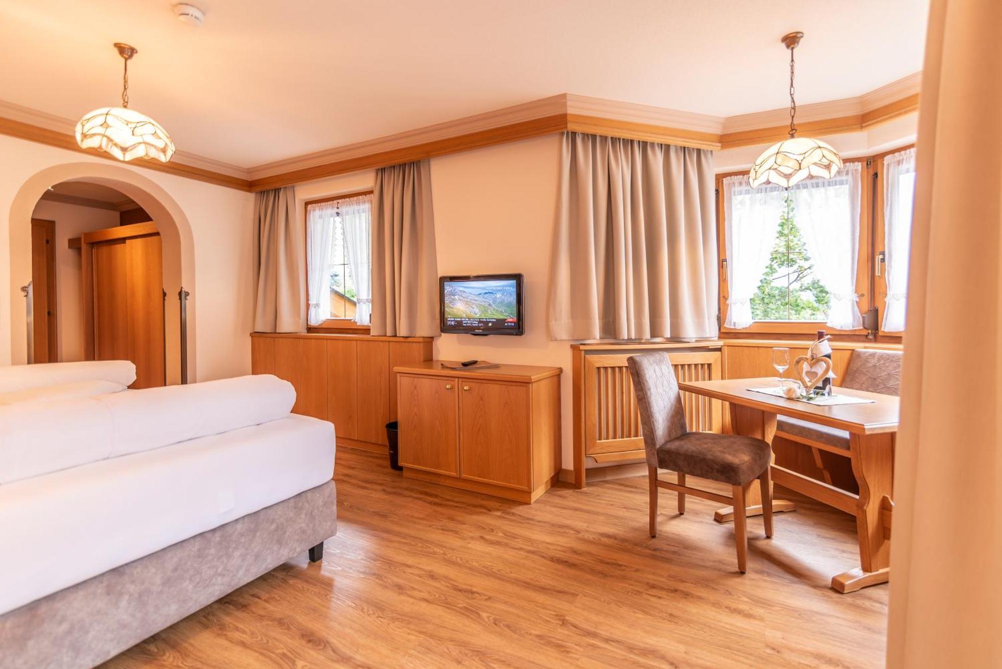 Hotel Garni Apart Tina Ischgl Exterior foto
