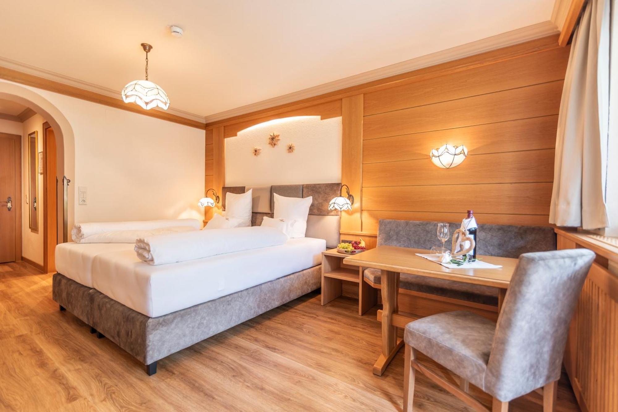 Hotel Garni Apart Tina Ischgl Exterior foto